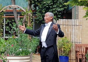 An afternoon with opera singer Charles de Long