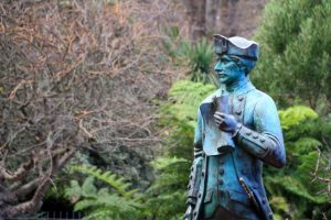 Statue of Captain Cook damaged again