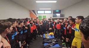 Barkers tough it out at Berwick