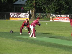 Crafty bowling sees Mounters reach round two victory