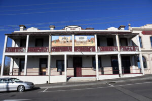 Heritage ‘mockery’ as White Dog decays further