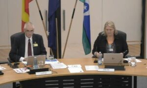 Mayor draws line in sand