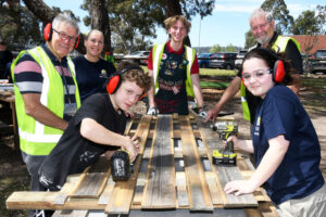 Students lend a hand to refresh Lilydale’s Christmas decorations