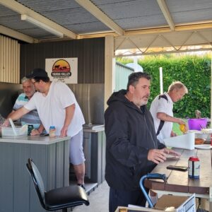 $5000 raised for fire-affected family by Yarra Glen Bowls Club